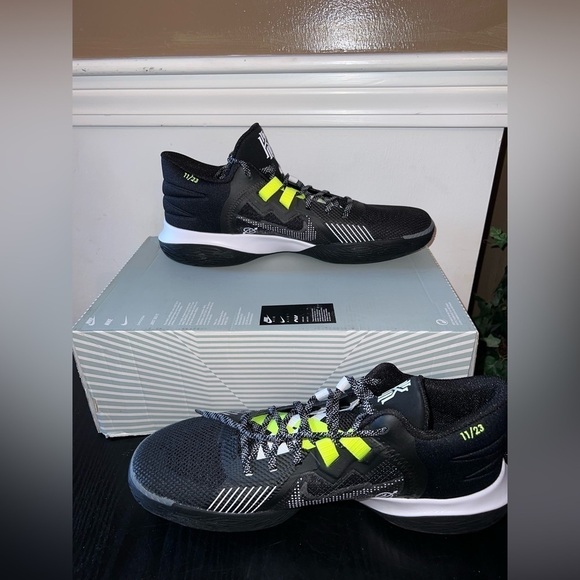 Nike Kyrie Flytrap V EP Black White Basketball DC8991-002 Men Size 14 - Picture 4 of 11